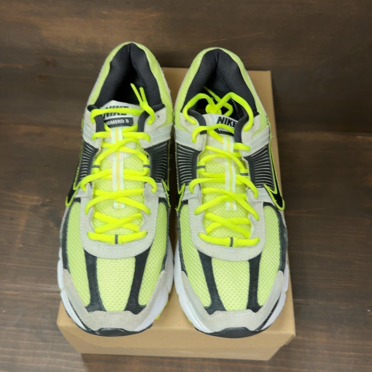 Nike Zoom Vomero 5 Life Lime Size 10.5 (Pre-Owned) - Image 3