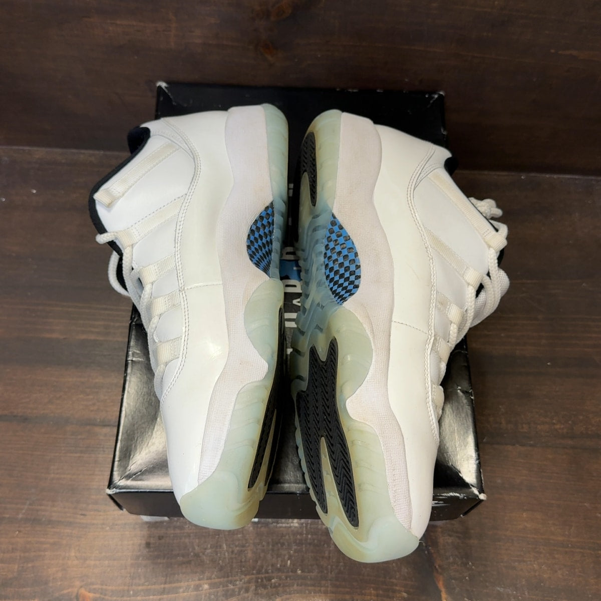 Jordan 11 Retro Low Legend Blue - Image 4