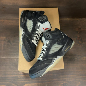 Jordan 5 Retro OG Black Metallic Reimagined (GS) Size 7Y (Pre-Owned) - Image 2