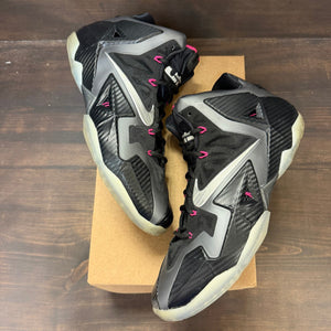 Nike LeBron 11 Miami Nights Size 12 (Pre-Owned) - Image 2