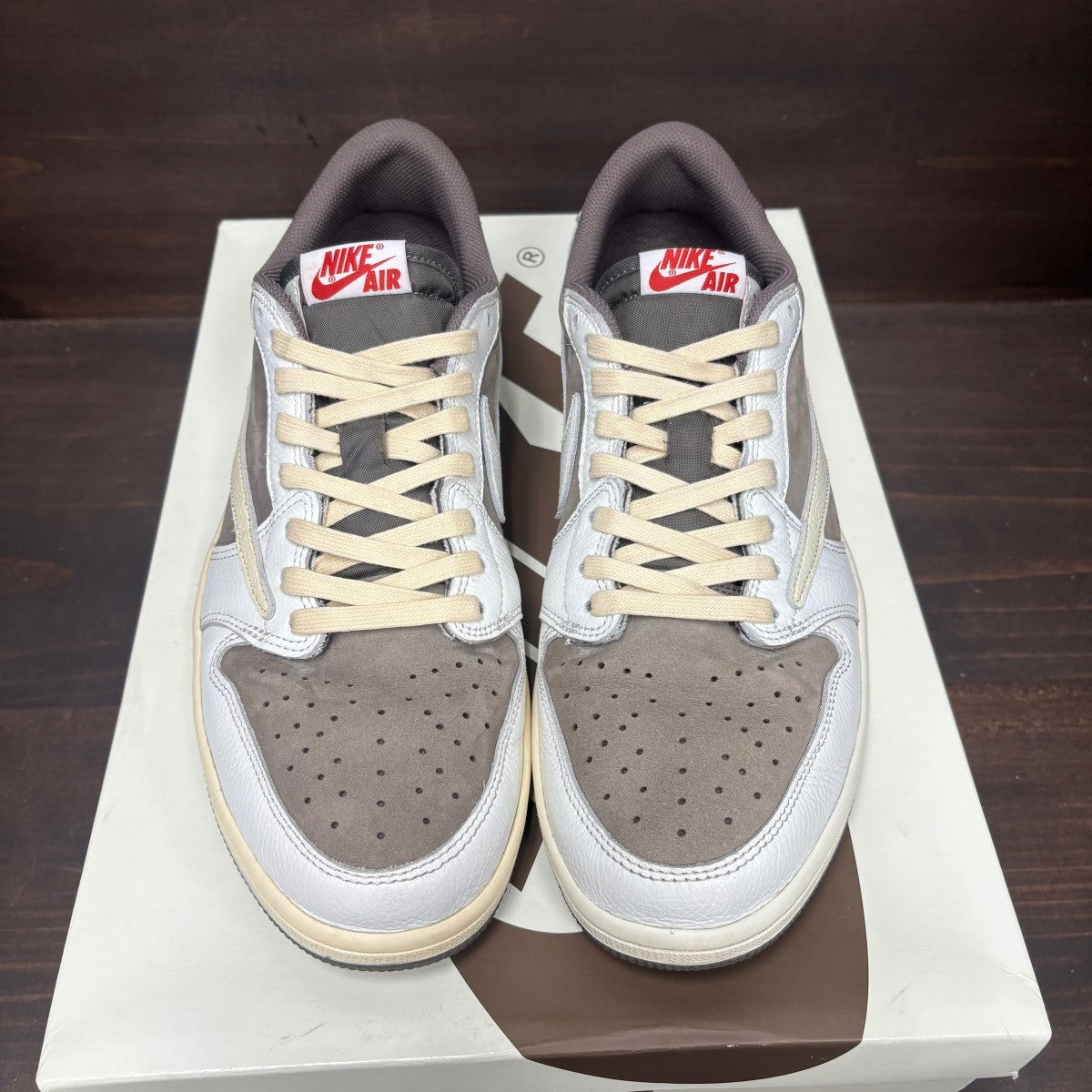 Jordan 1 Retro Low OG SP Travis Scott Reverse Mocha - Image 3