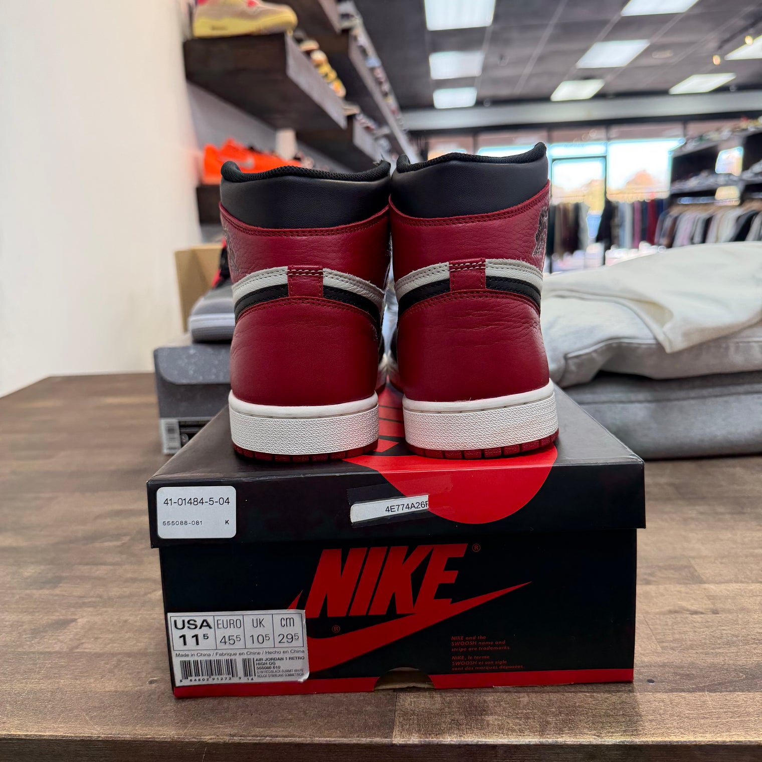 Bred Toe Jordan 1 High (Lightly Worn)