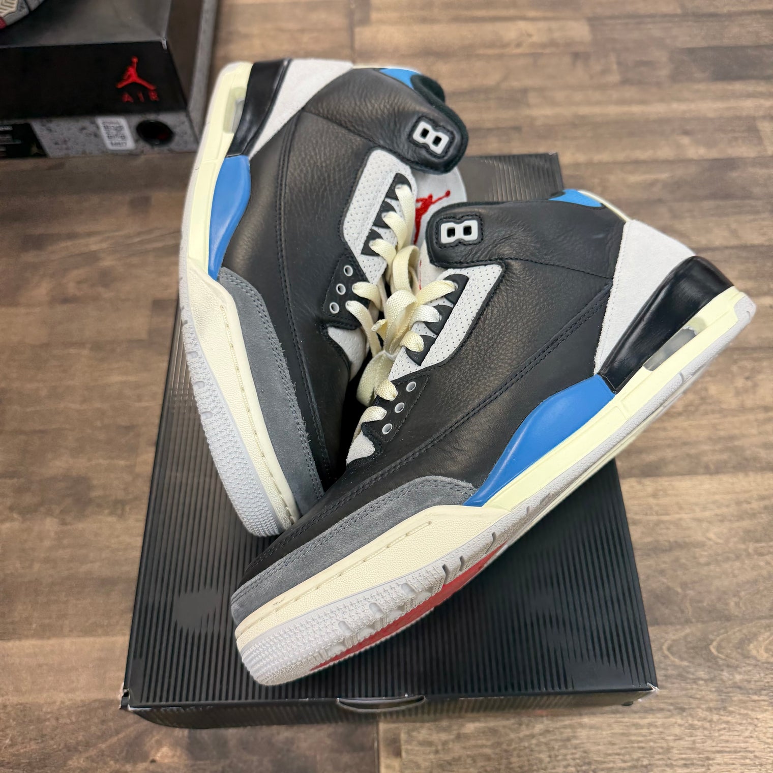 Jordan 3 Retro OG Rare Air (US 11) (USED)