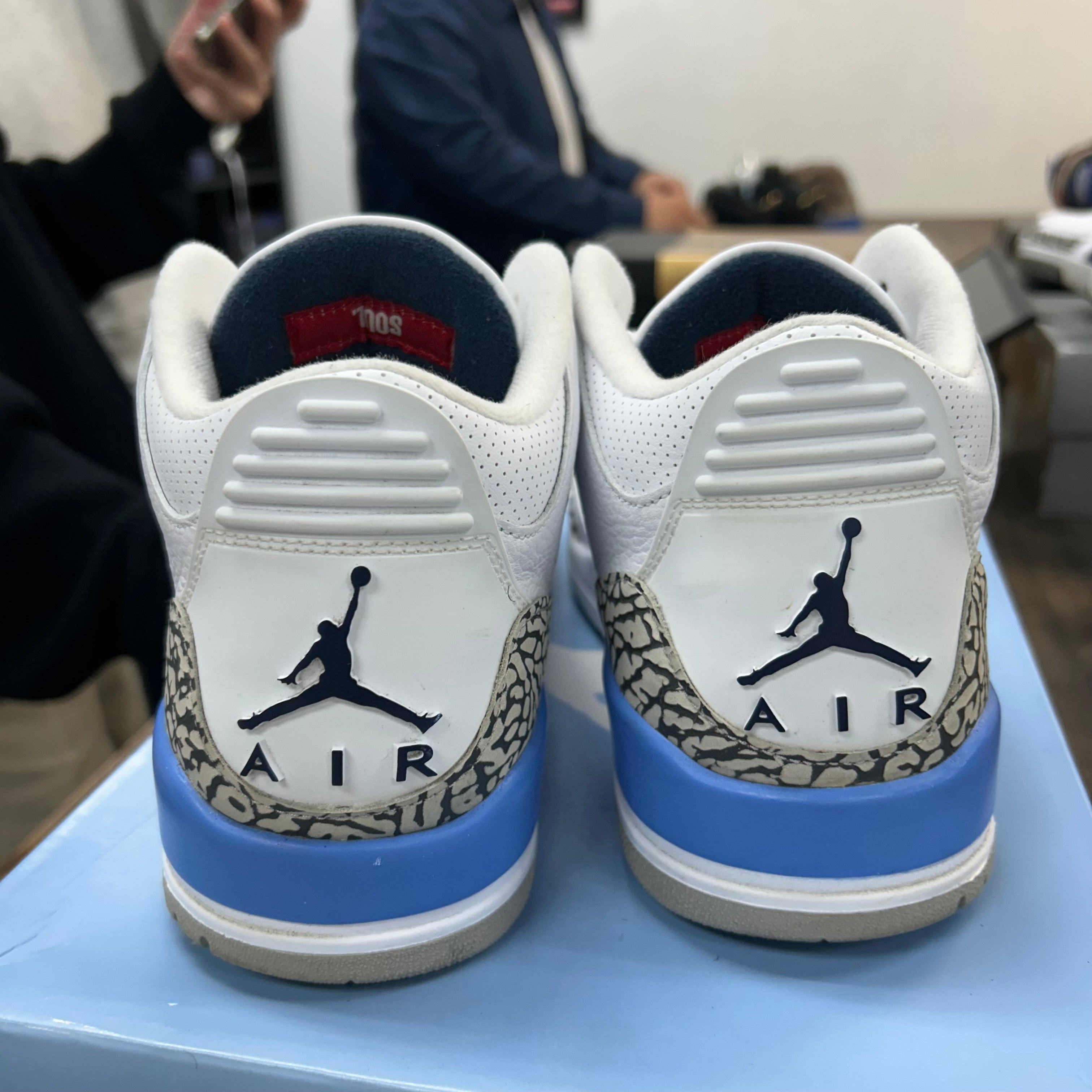 Jordan UNC Jordan 3 Retro (2020) (USED) Size 9 (Pre-Owned) - Image 4
