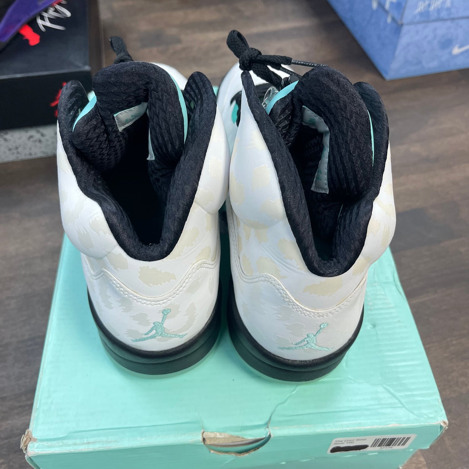 Island Green Jordan 5 (USED)