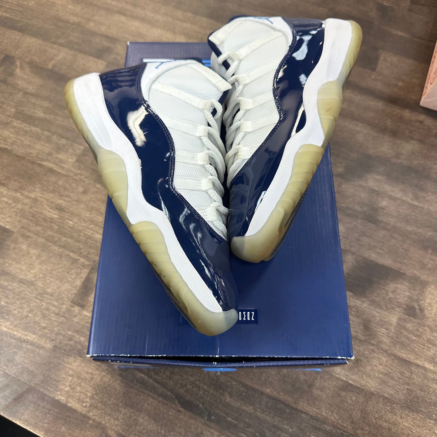 Win like 82 Jordan 11 (USED)
