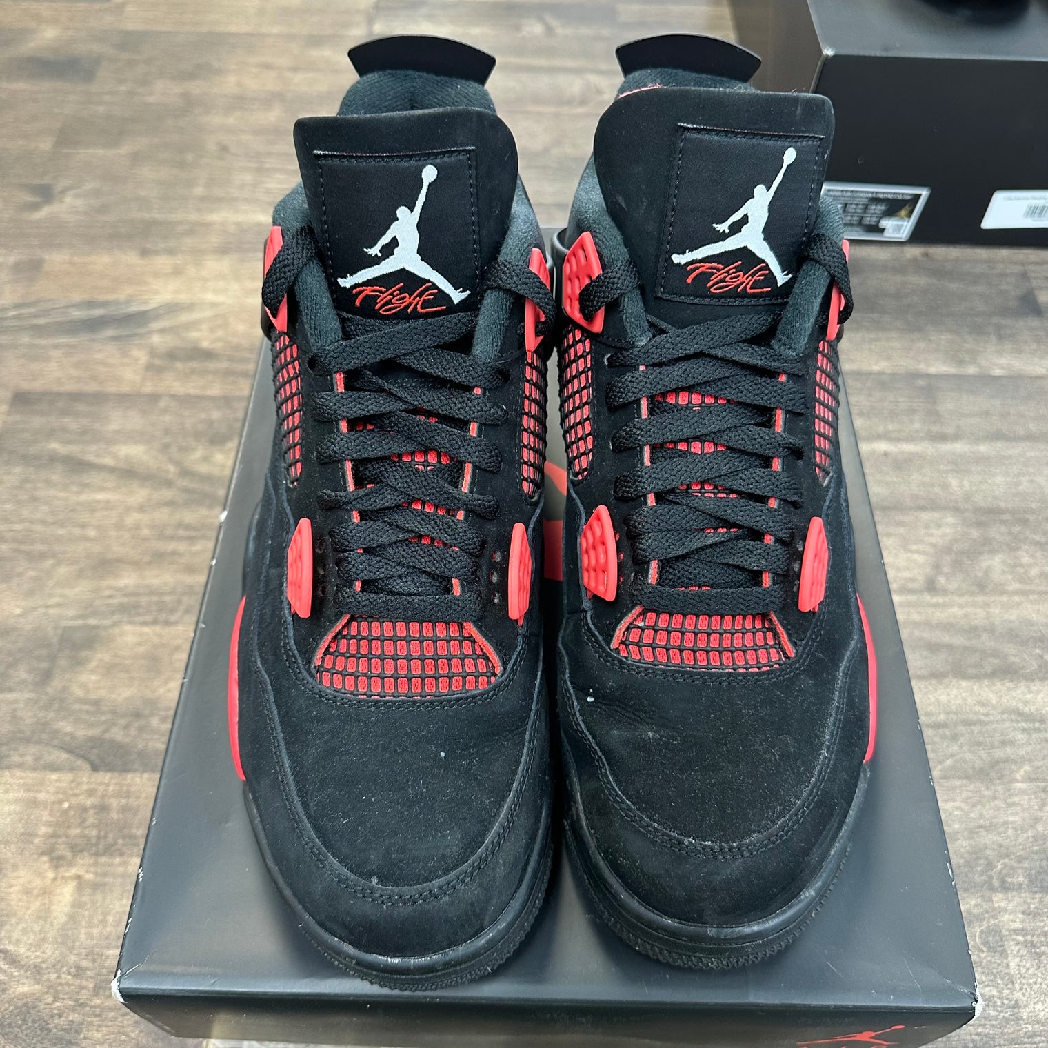 Red Thunder Jordan 4 (USED)