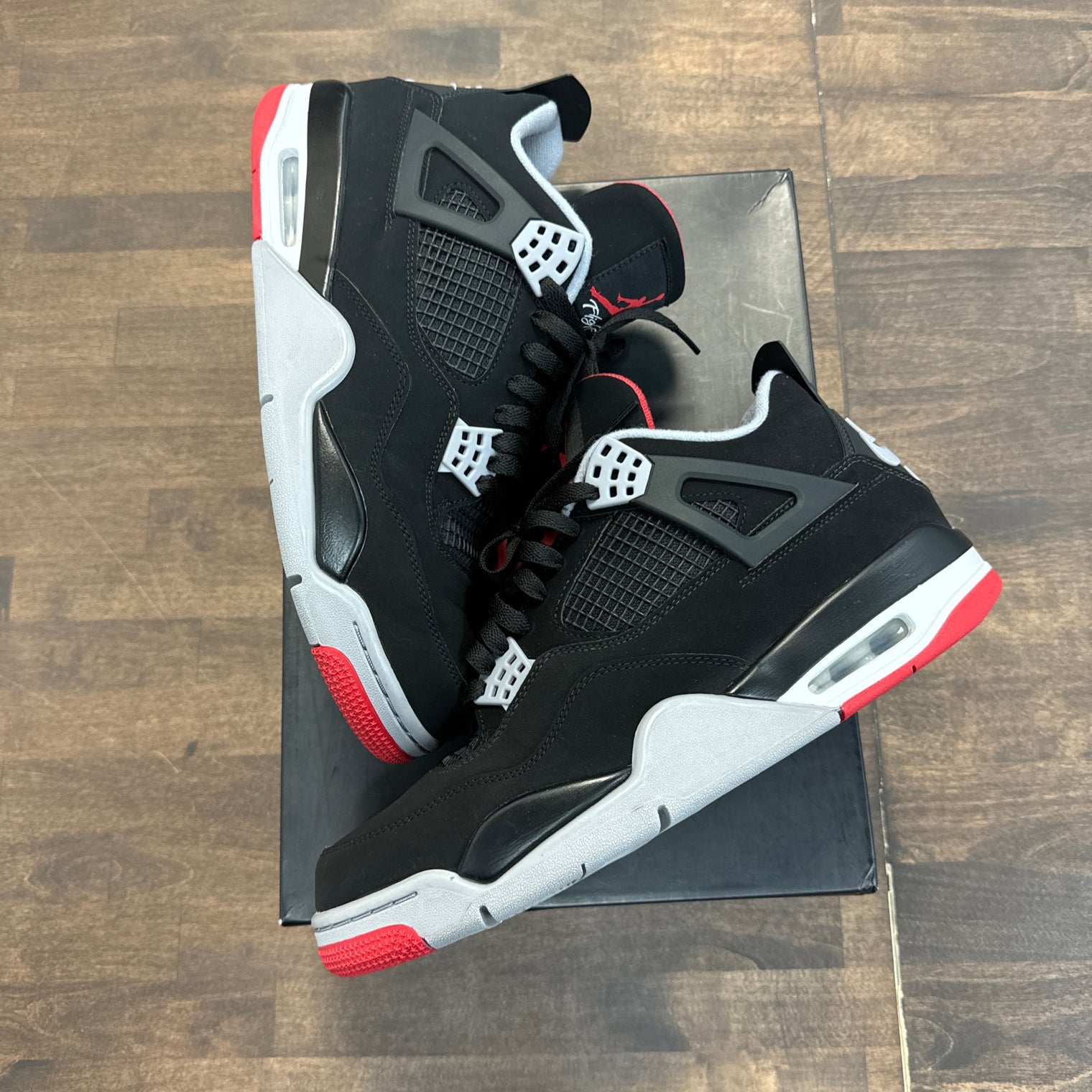 Bred Jordan 4 2019 (USED)