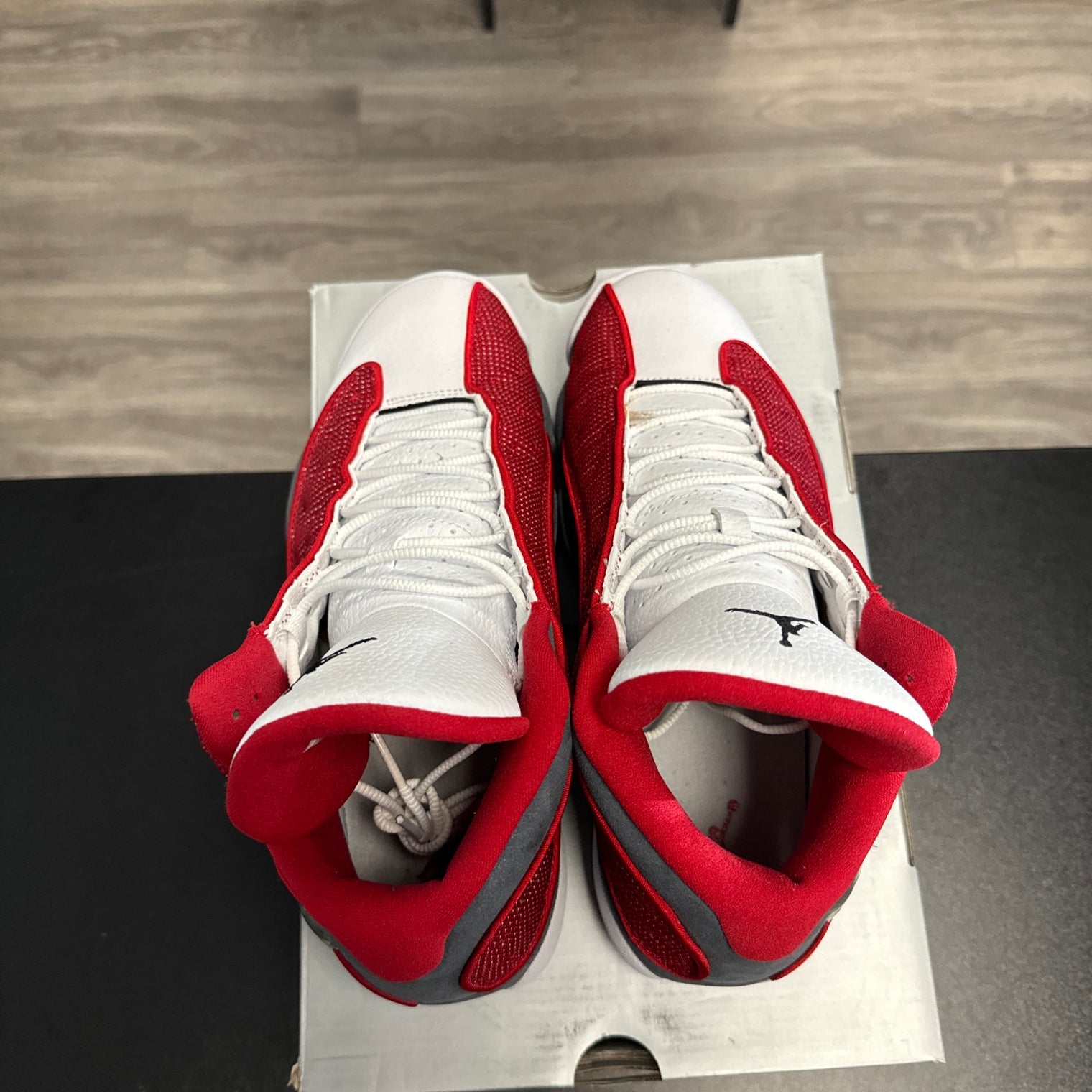 Red Flint Jordan 13 (USED)
