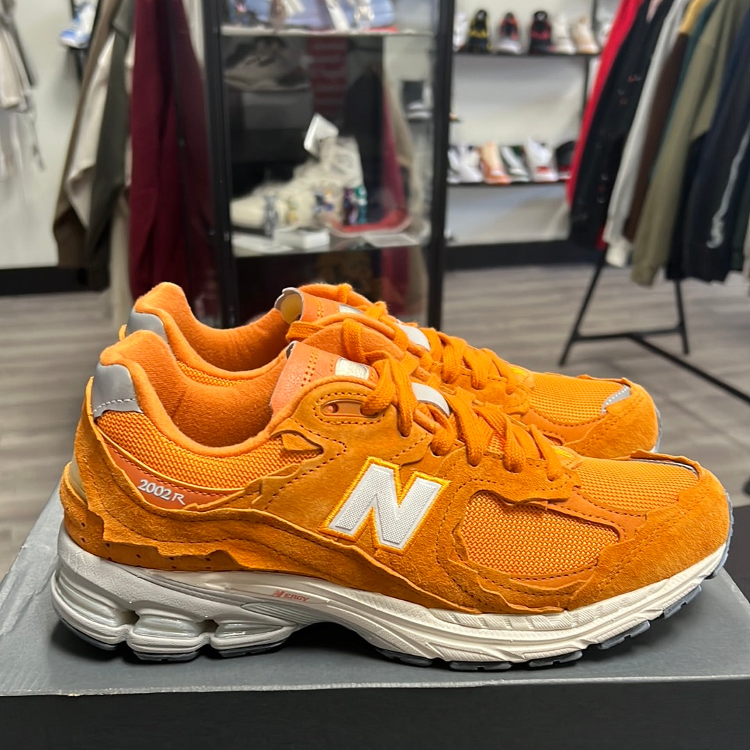 Protection Pack 2002R Vintage Orange (Worn once) (GN STEALS)