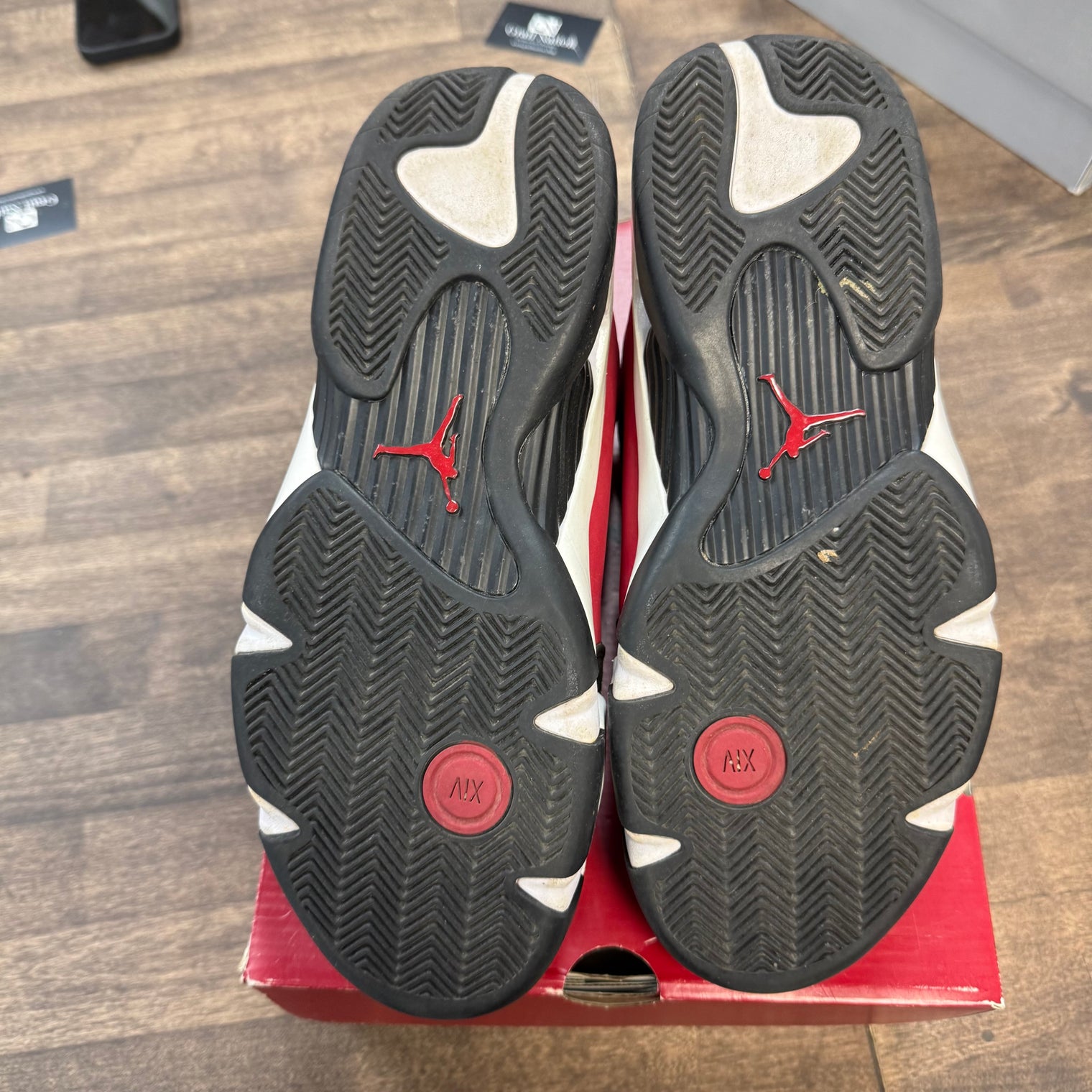 Toro Red Jordan 14 Retro (USED)