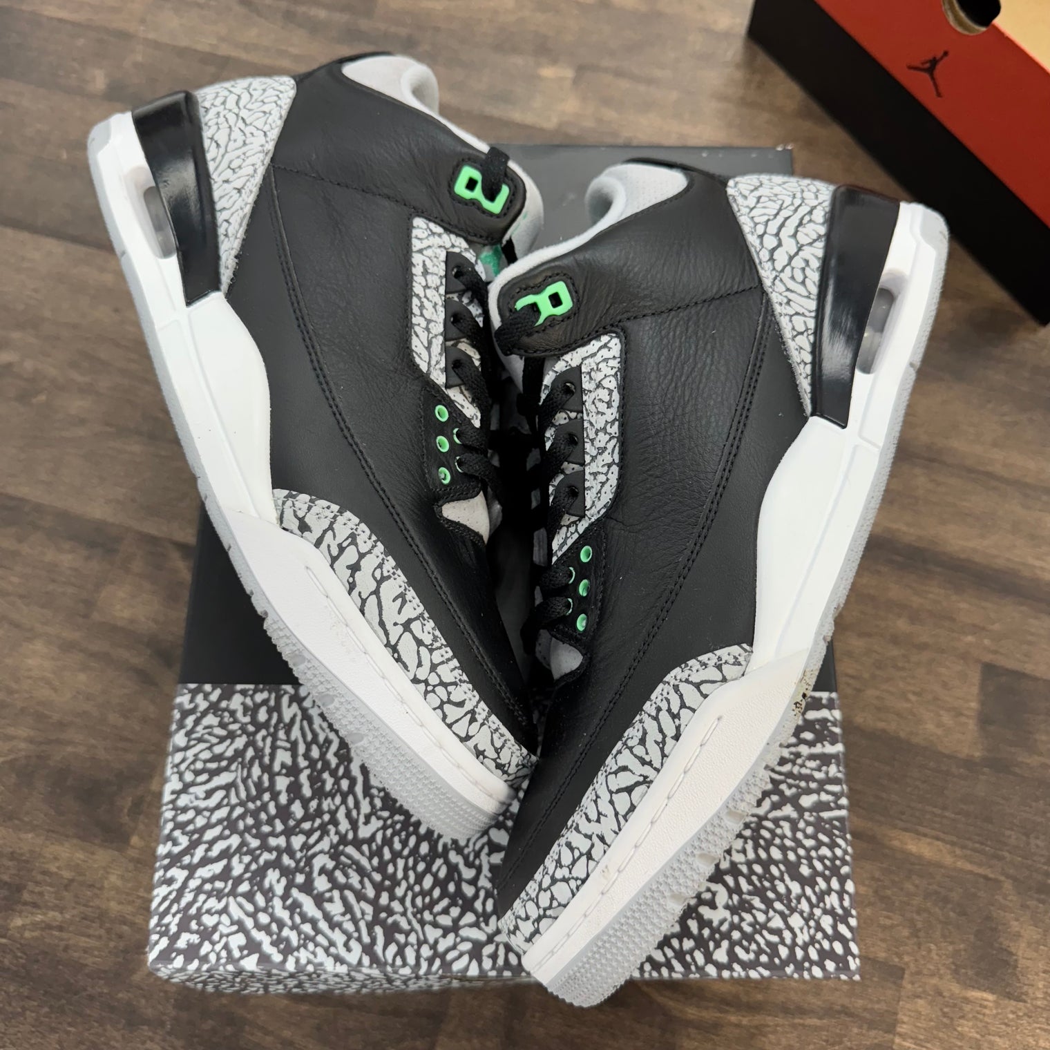 Green Glow Jordan 3 Retro (USED)