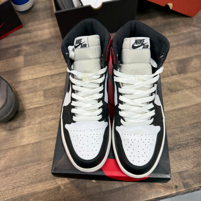 Jordan 1 Retro Black Toe (2013) (US 8.5) (USED)