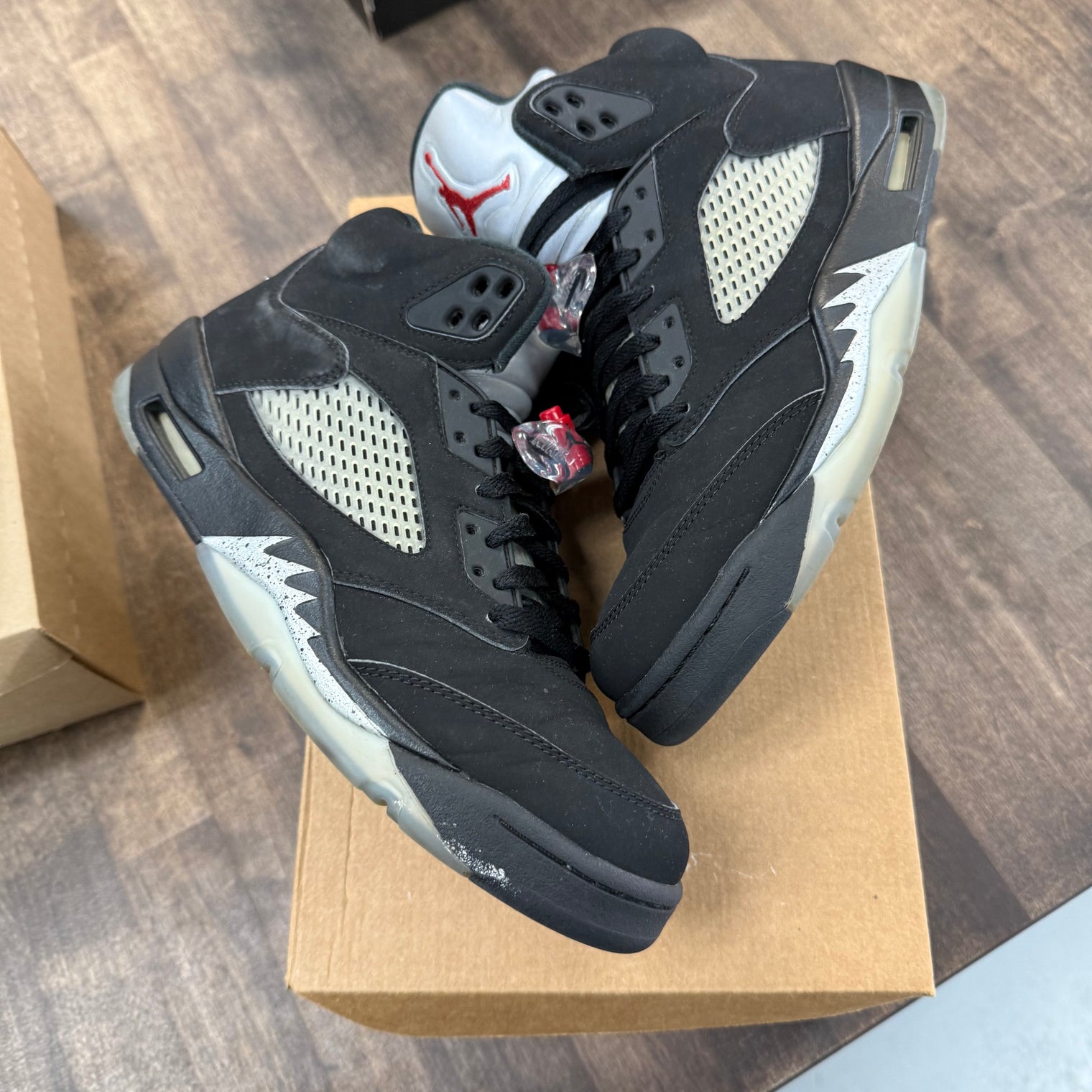 Black Metallic Jordan 5 (2016) (USED,No Box)