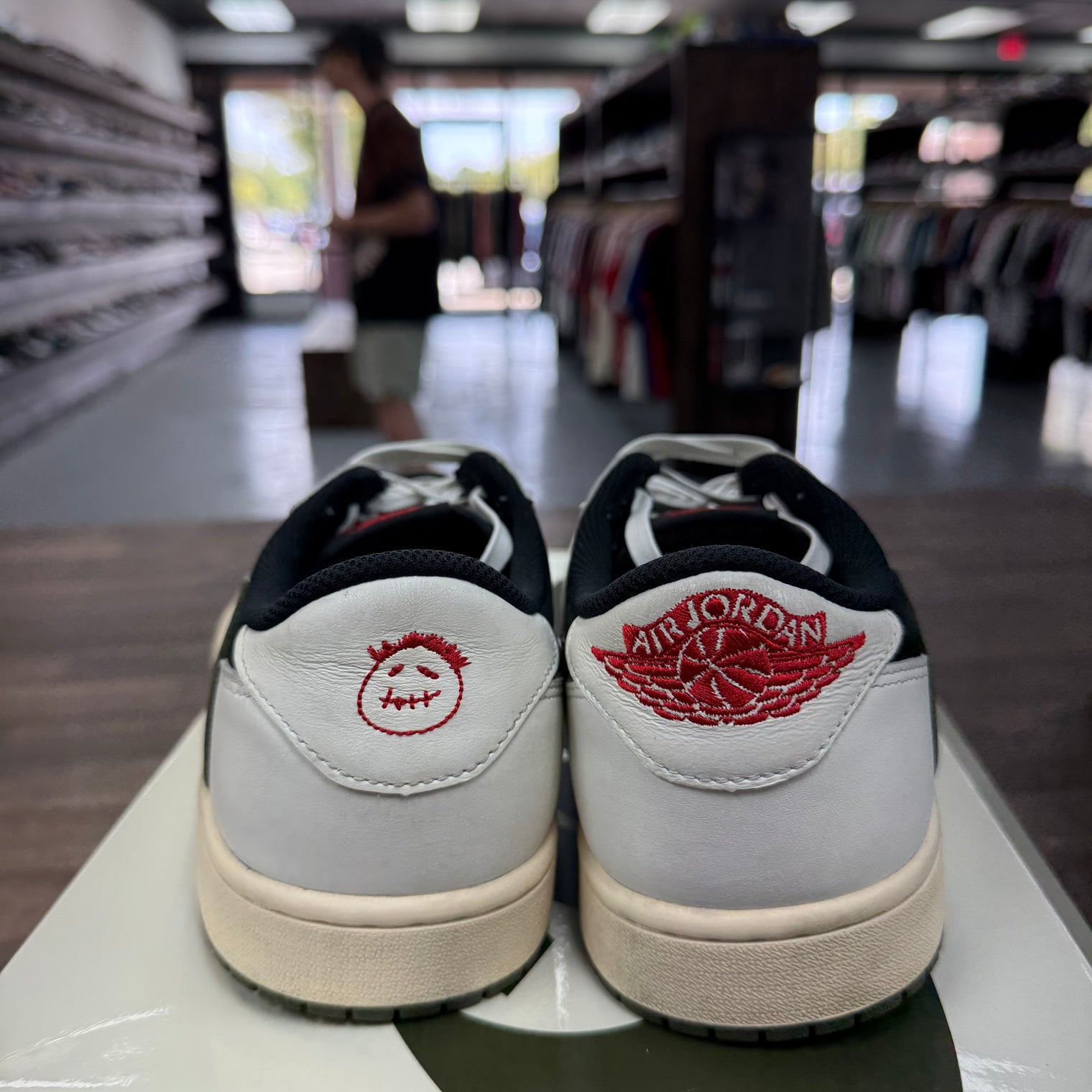 Olive Travis Scott Jordan 1 Low (W) (USED)