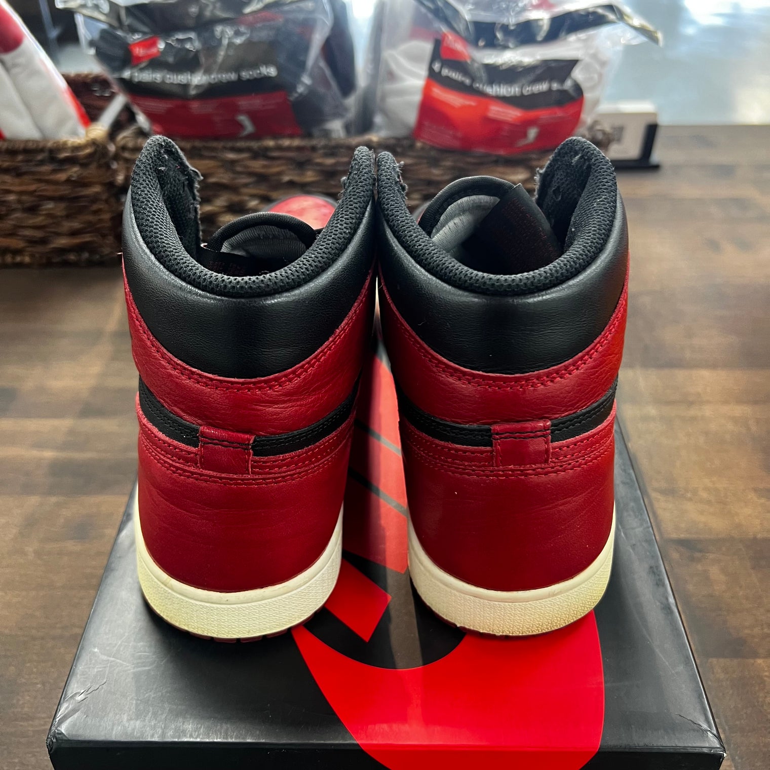 Banned Jordan 1 Retro High OG (USED)