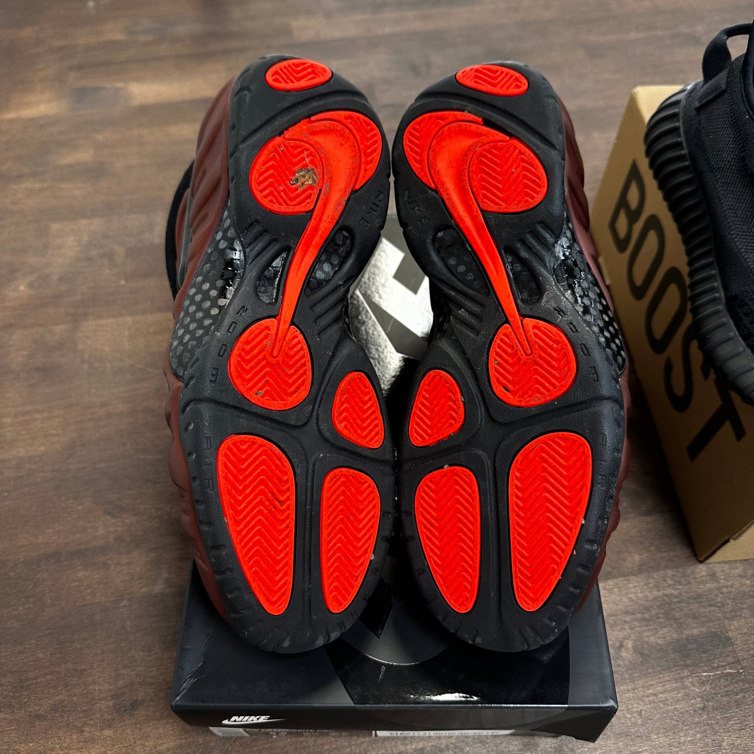 Color Shift Foamposite Pro (USED)