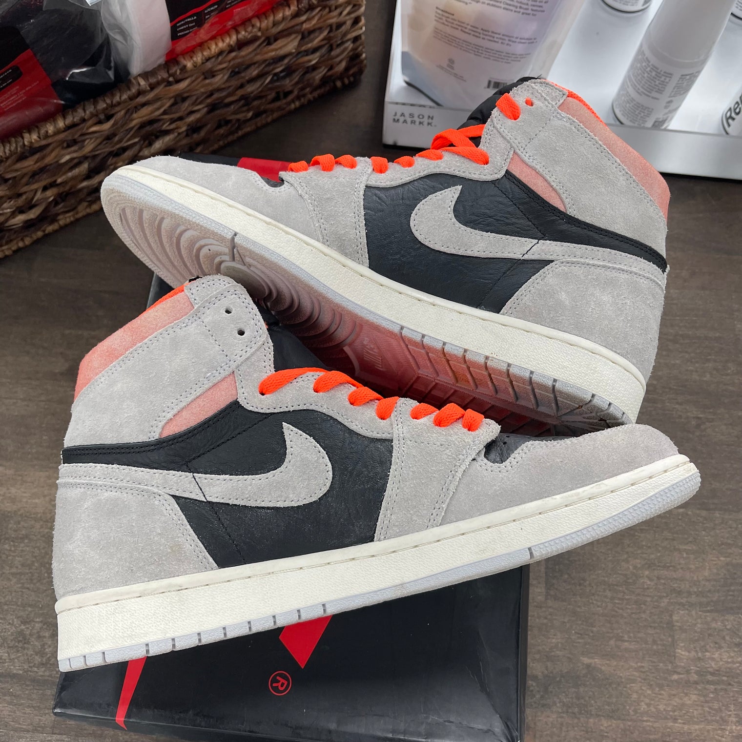 Neutral Grey Hyper Crimson Jordan 1 High (USED)