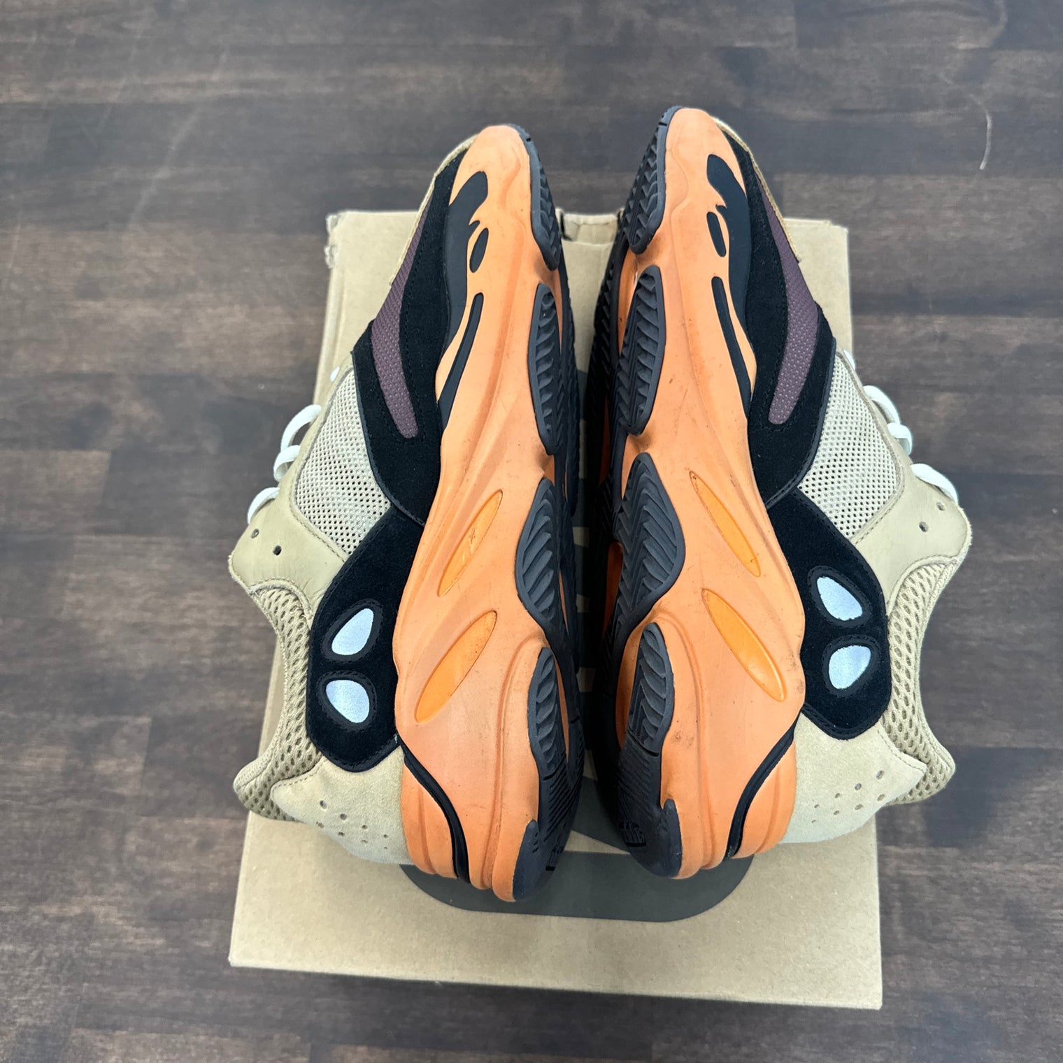 adidas Yeezy Boost 700 Enflame Amber (USED)
