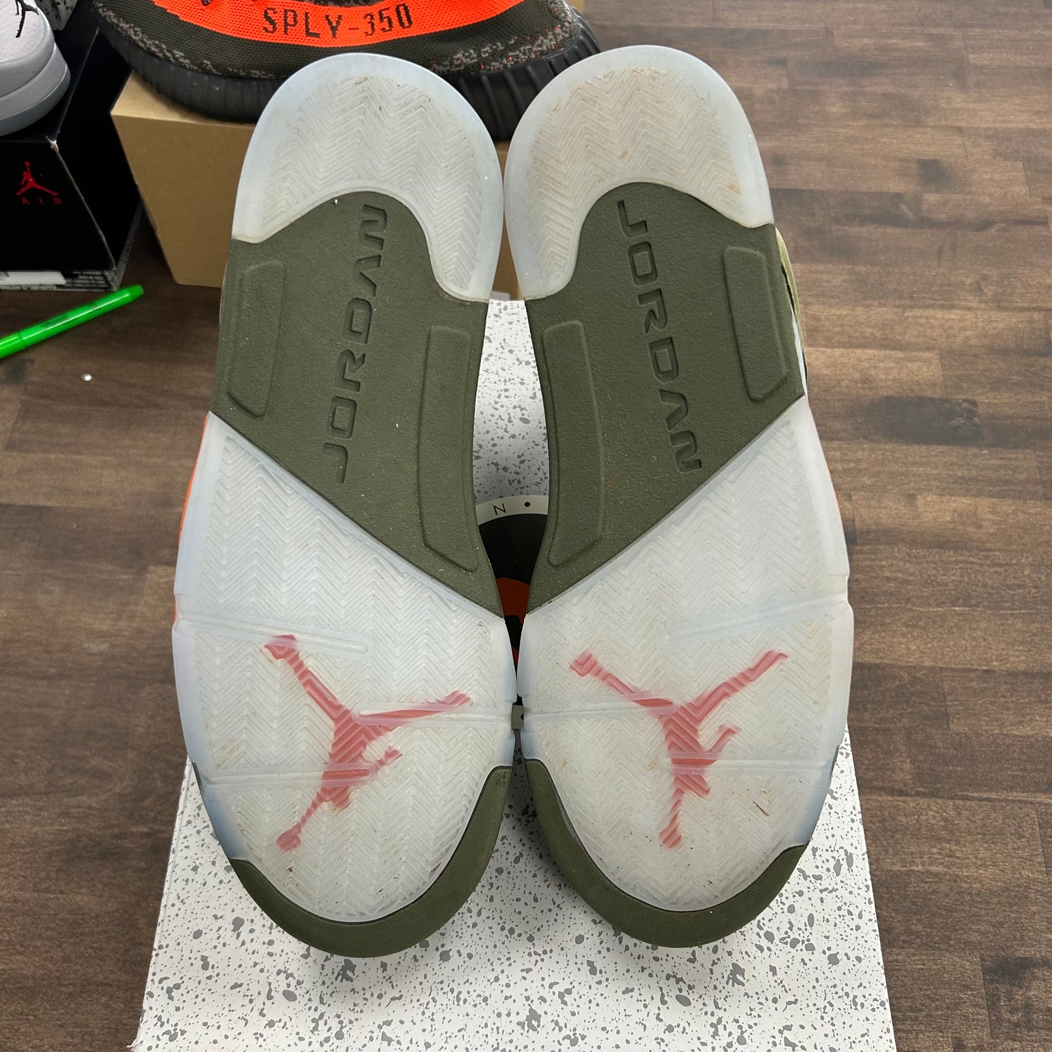 Olive Jordan 5 Retro (2024) (USED)