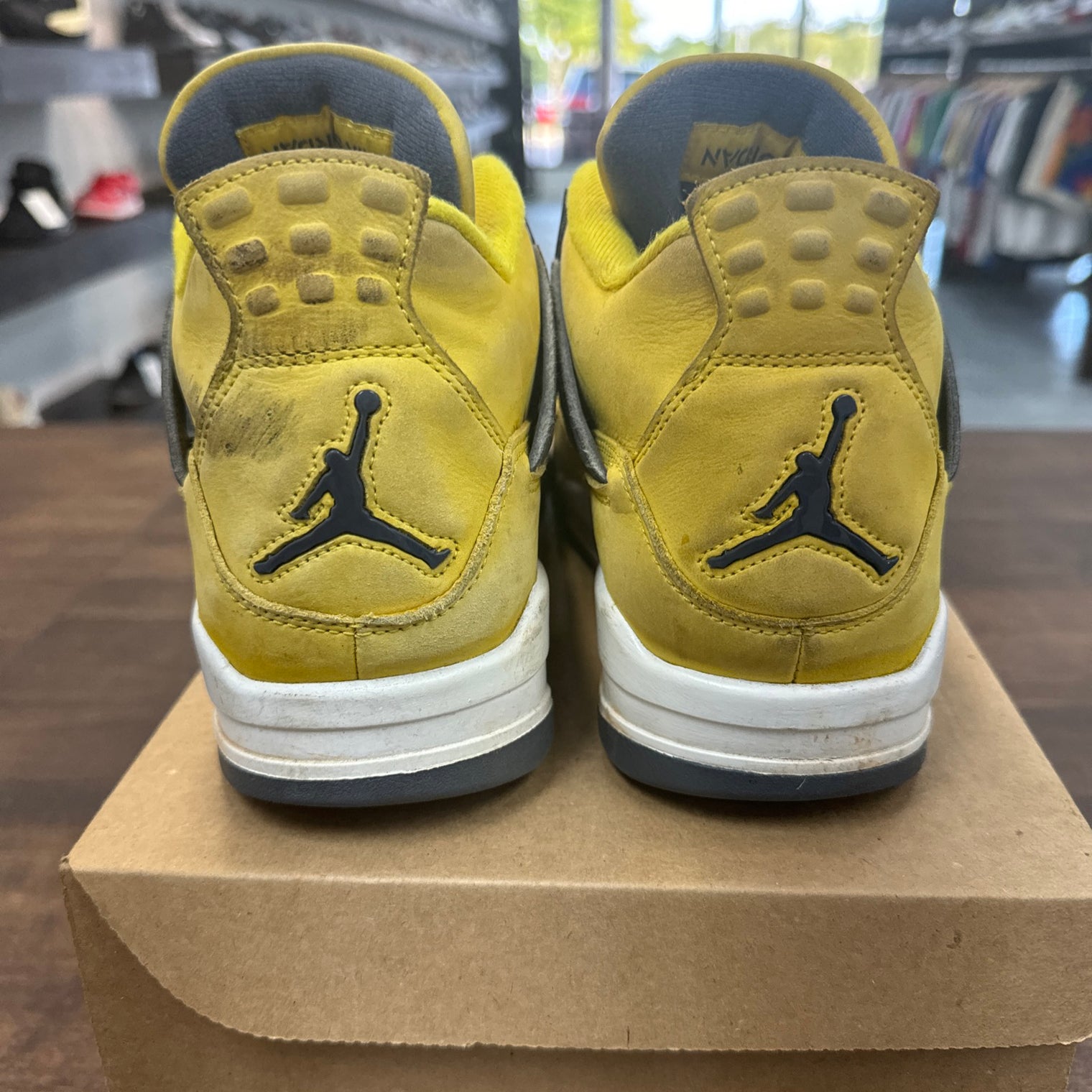 Lightning Jordan 4 Retro (USED, no box)