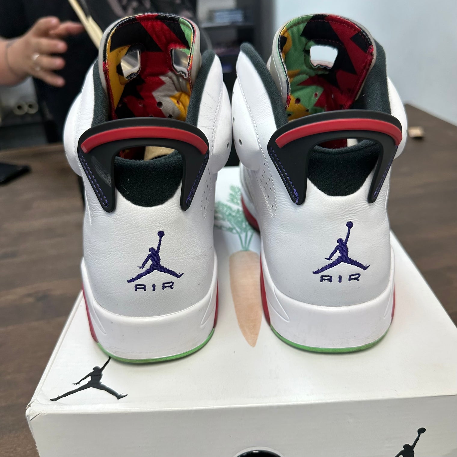 Hare Jordan 6 (USED)