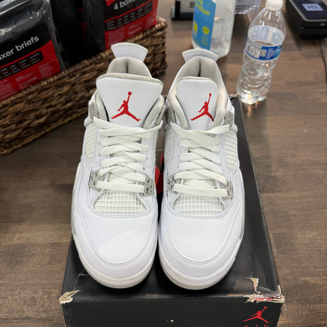 White Oreo Jordan 4 (GS) (USED)