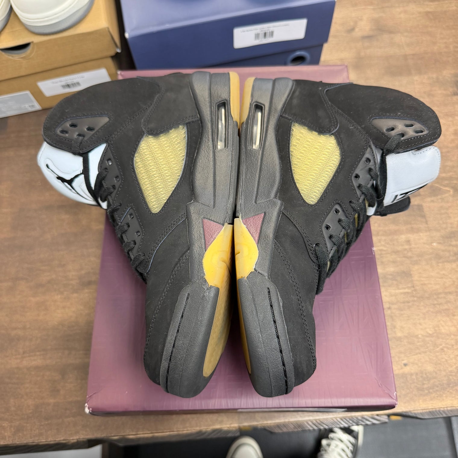 A Ma Maniere Dusk Jordan 5 Retro (USED)