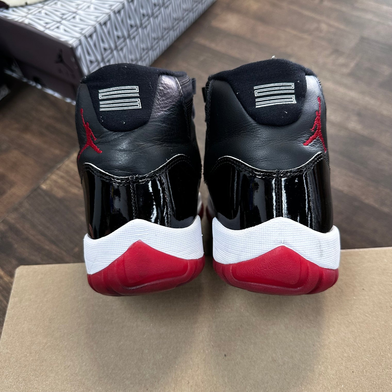 Bred Jordan 11 (2019) (USED,No Box)