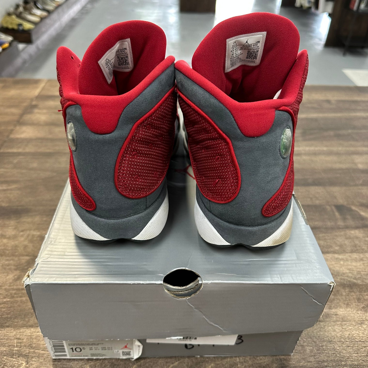Flint Red Jordan 13 (USED)