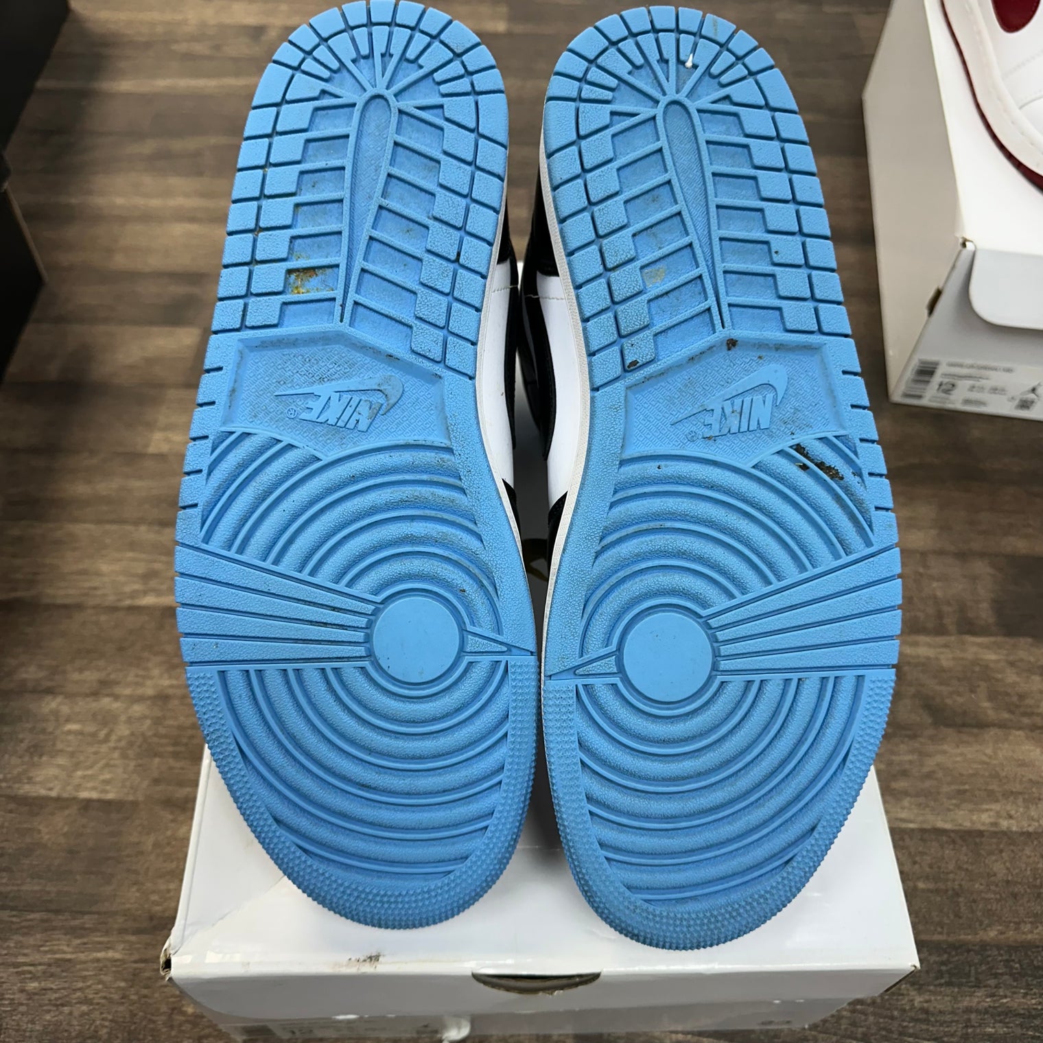 University Blue Jordan 1 Mid (W) (USED)