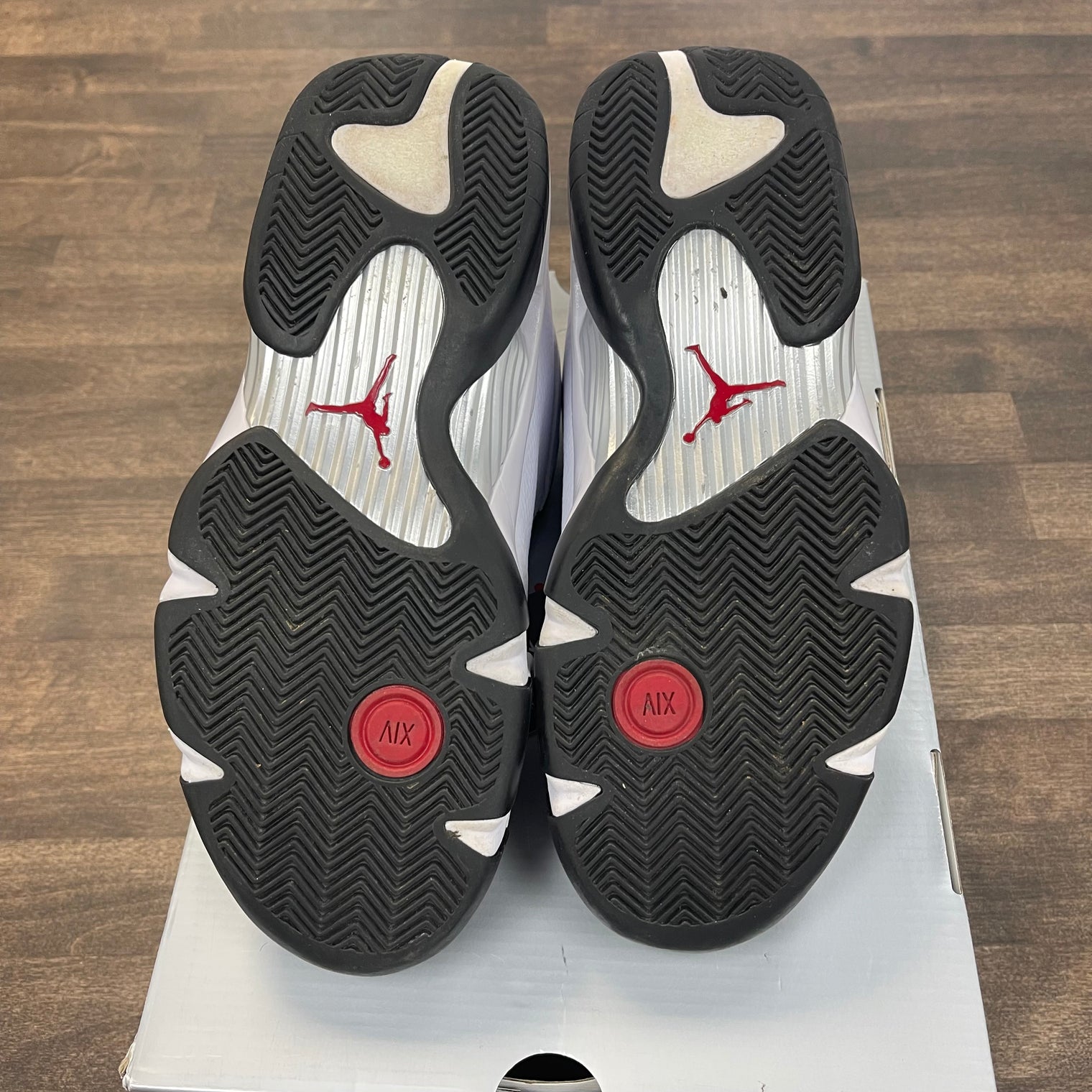 Black Toe Jordan 14 (USED)
