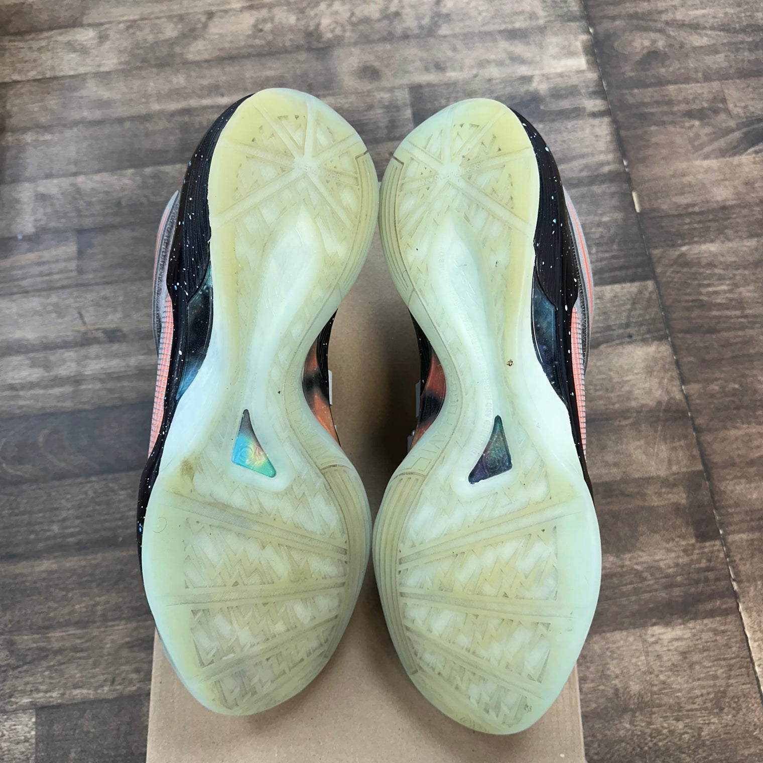 Galaxy Nike KD 4 (USED, No Insoles, No Box)