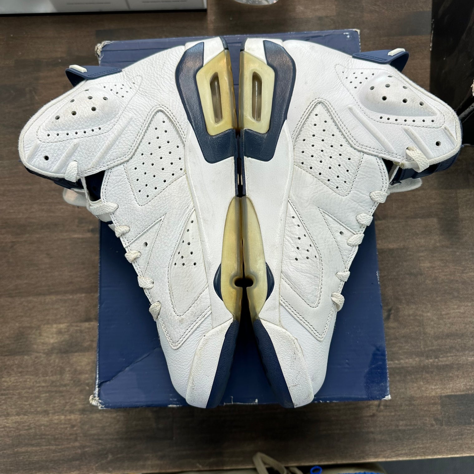 Midnight Navy Jordan 6 Retro (USED)