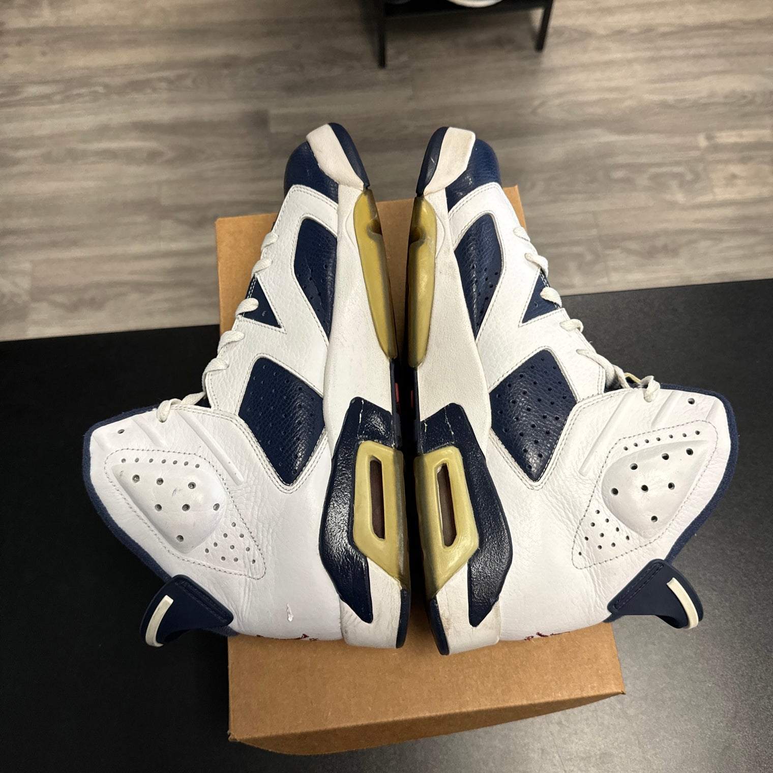 Olympic Jordan 6 (USED, No Box)