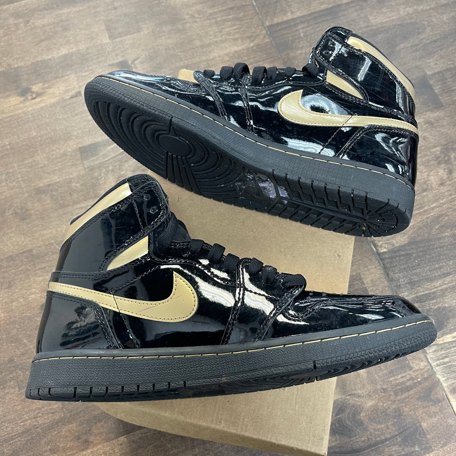 Black Metallic Jordan 1 High (USED, No Box)