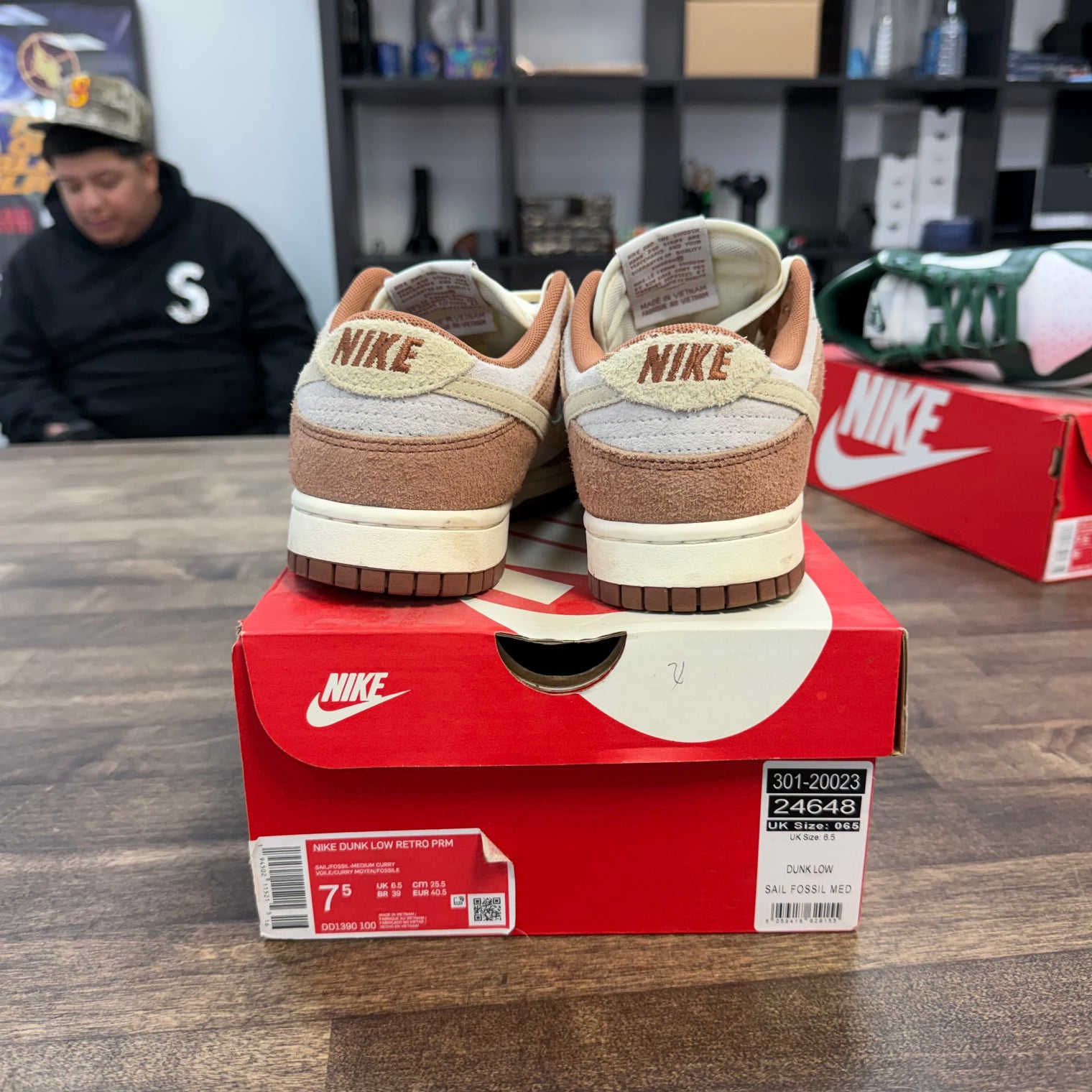 Medium Curry Nike Dunk Low (USED)