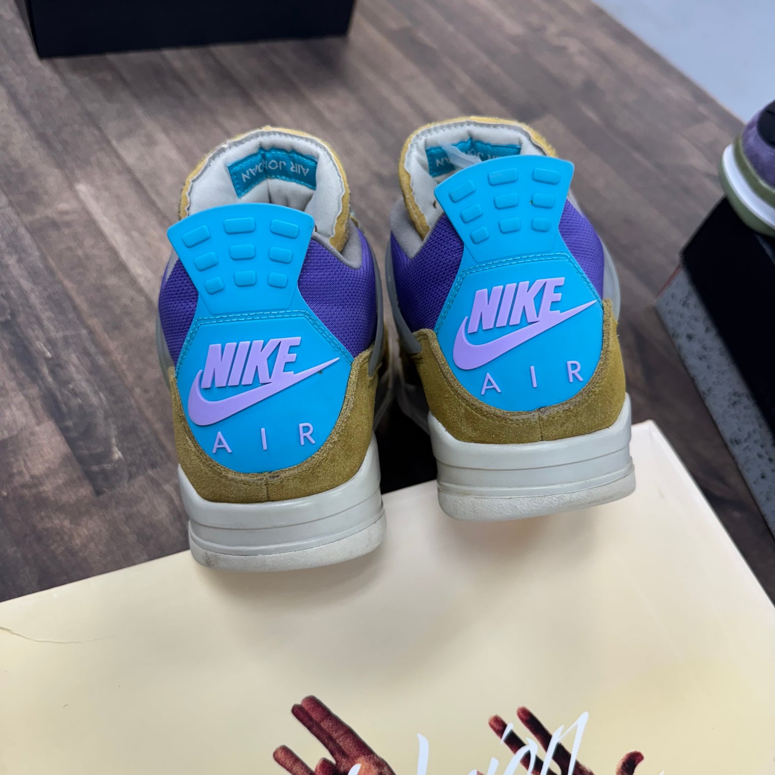 Union Moss Jordan 4 Retro (USED)