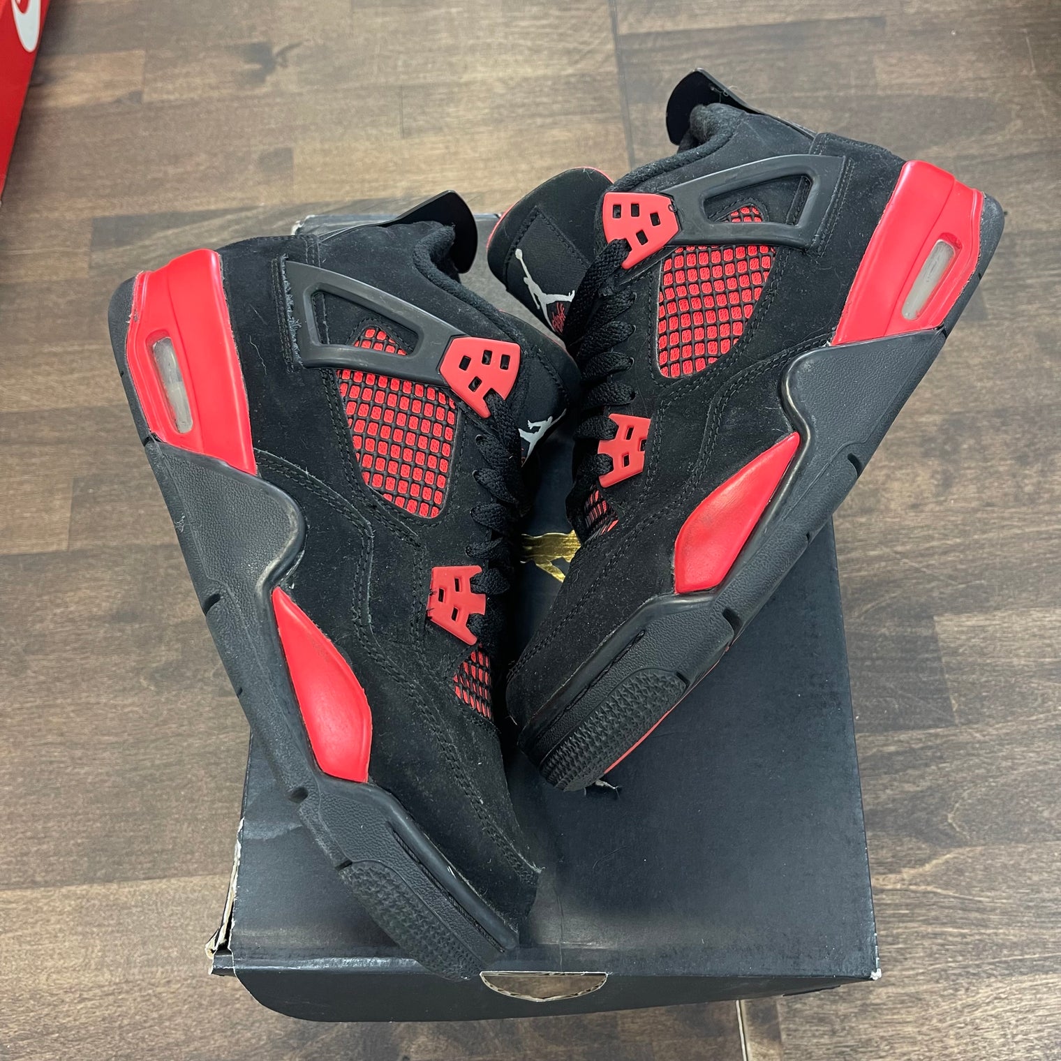 (GS) Red Thunder Jordan 4 (USED,No Box)