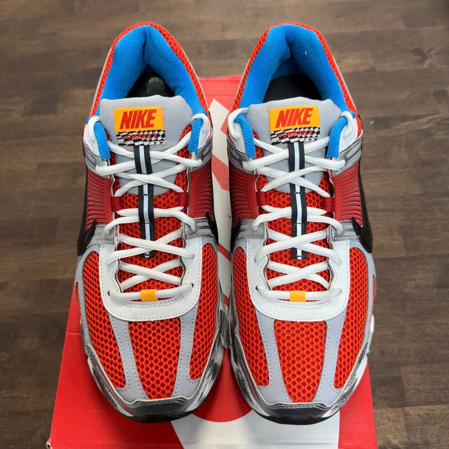 (W) Gundam Nike Zoom Vomero 5 (USED)