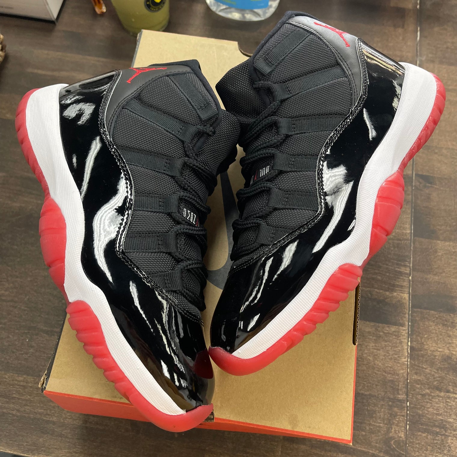 Bred Jordan 11 (2019) (Lightly Worn)