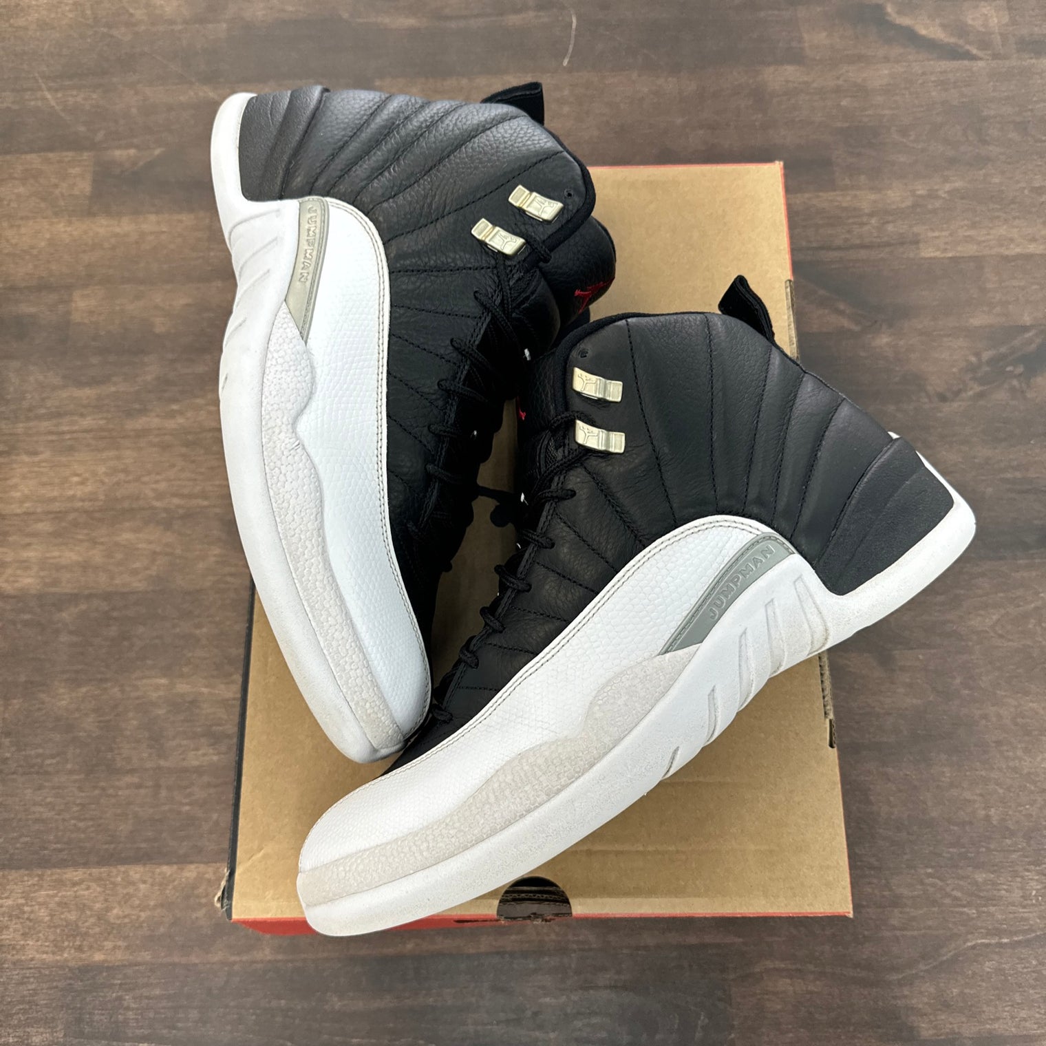 Playoff Jordan 12 (USED)