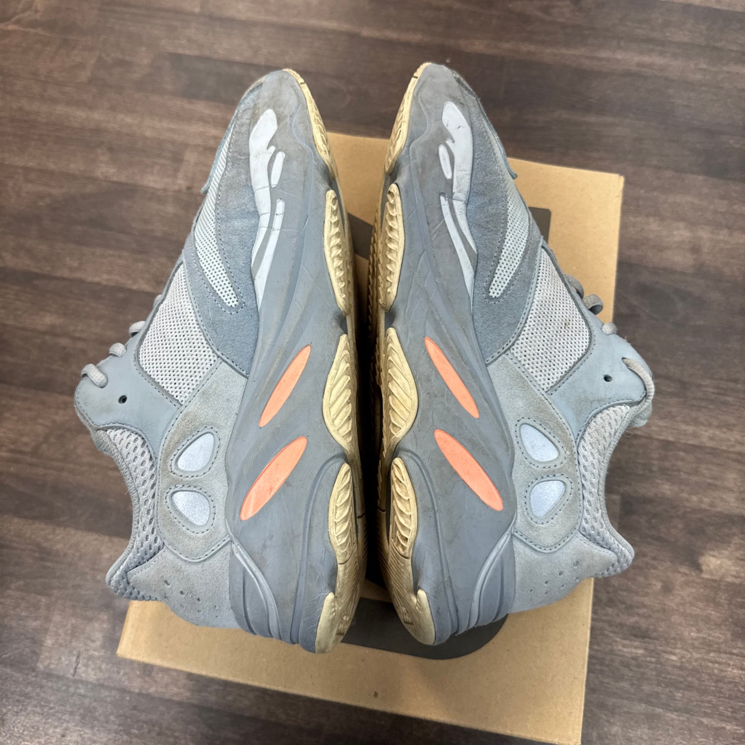 Inertia Yeezy 700 (USED)