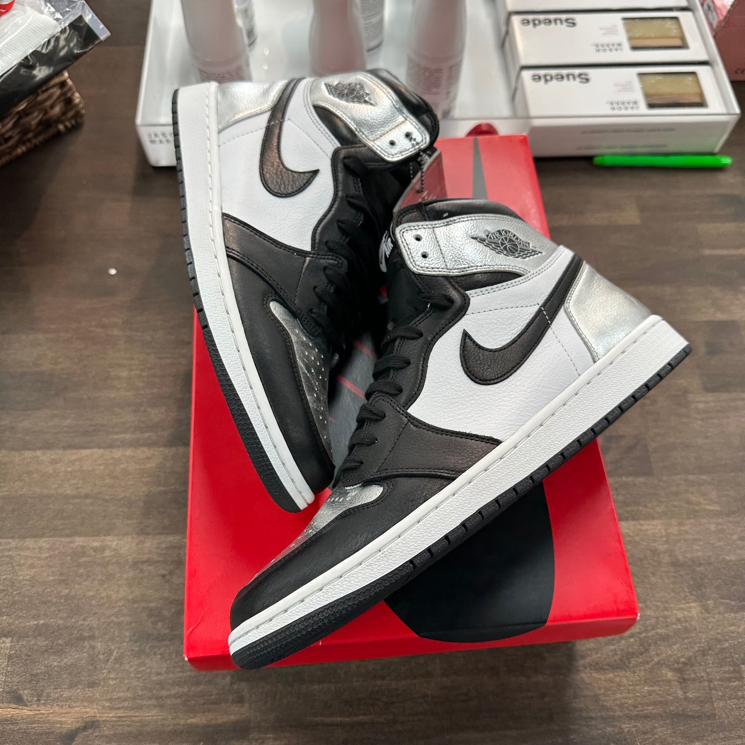 (W) Silver Toe Jordan 1 High (USED)