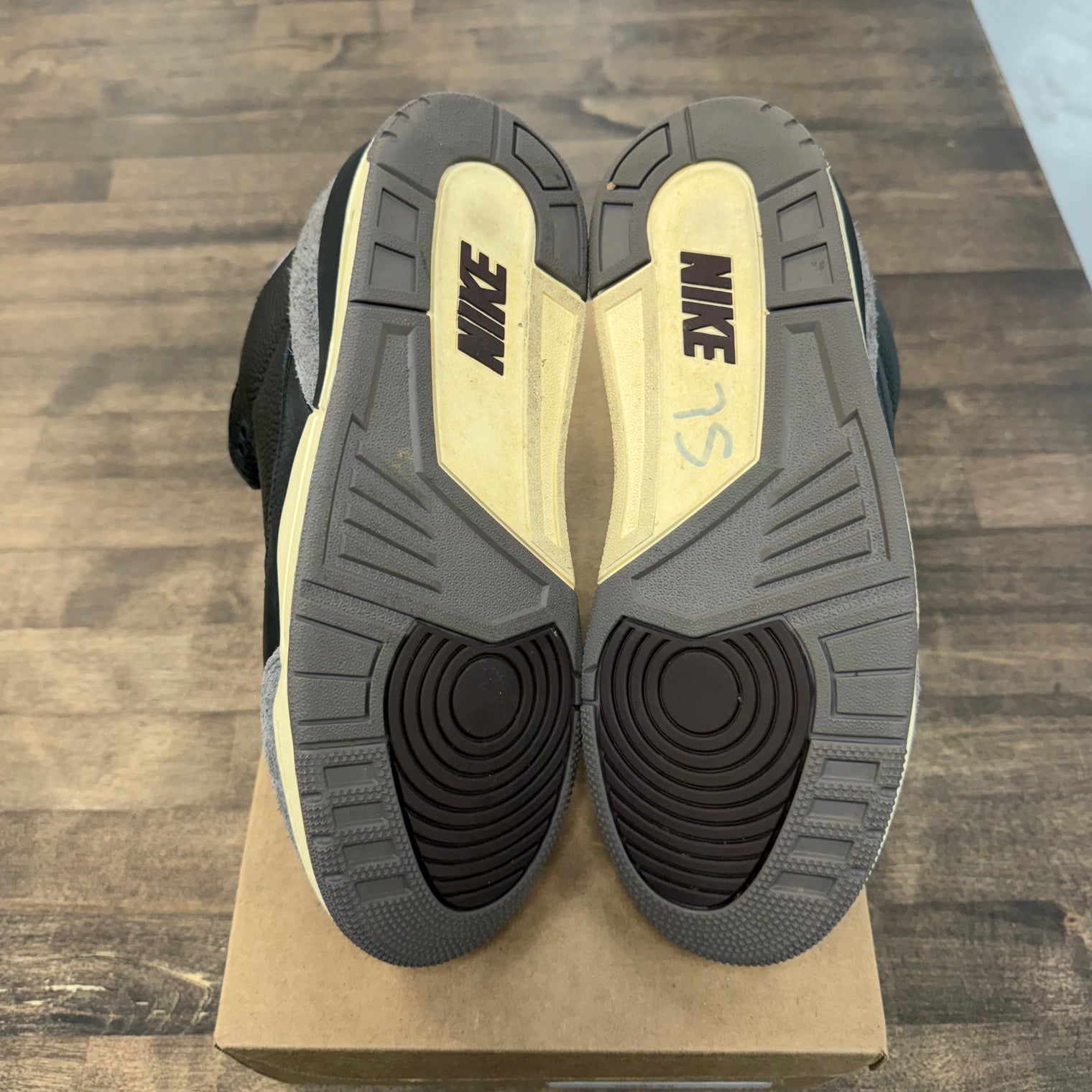 A Ma Maniere While You Were Sleeping Jordan 3 Retro (W) (USED, No Box)