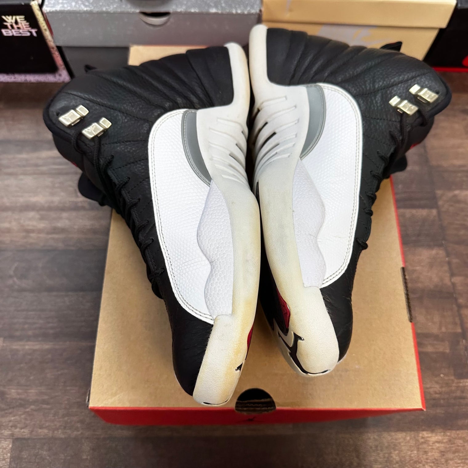 Playoff Jordan 12 (USED)