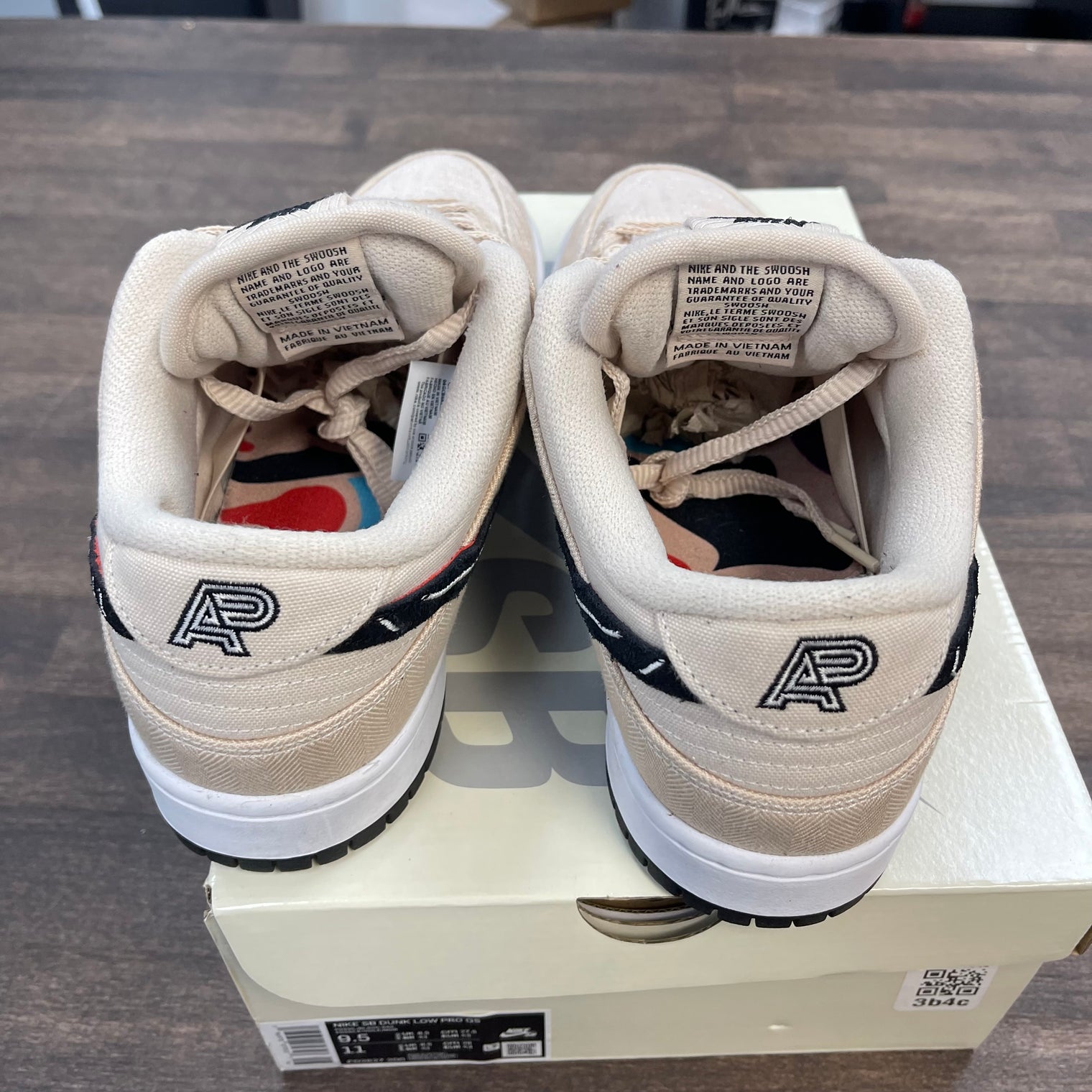 Albino & Preto Nike SB Dunk Low (USED)