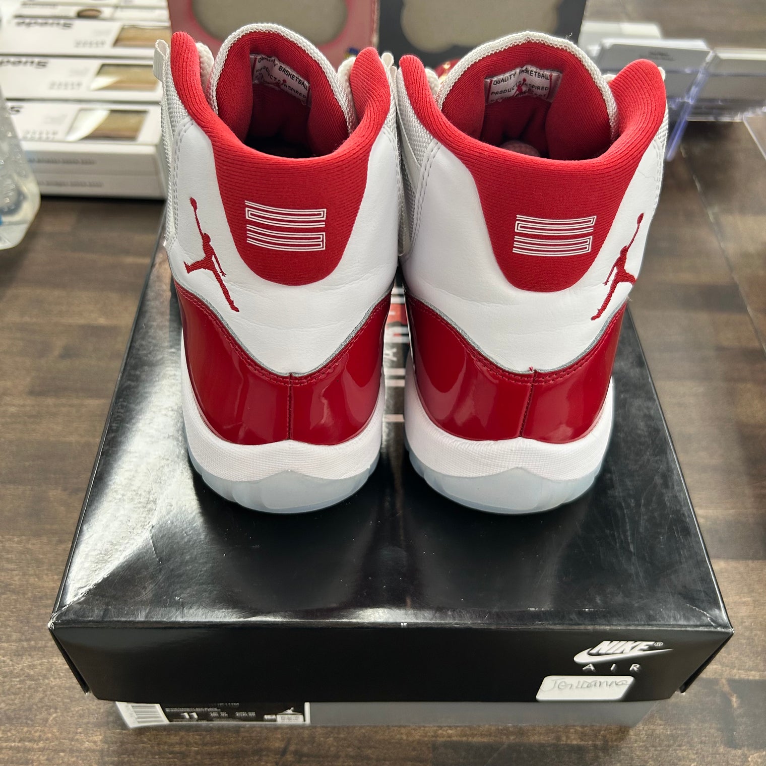Cherry Jordan 11 (USED)