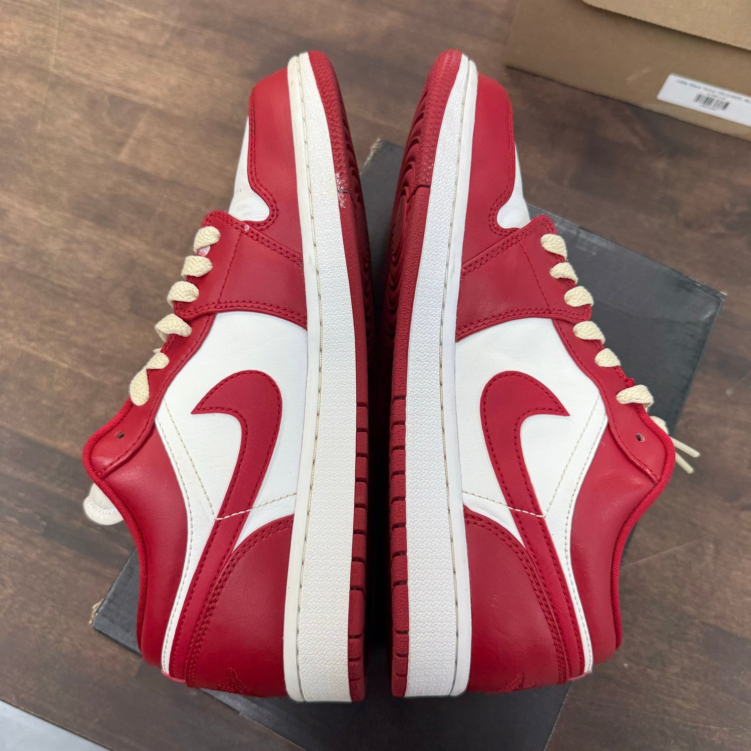 Gym Red Jordan 1 Low (USED)