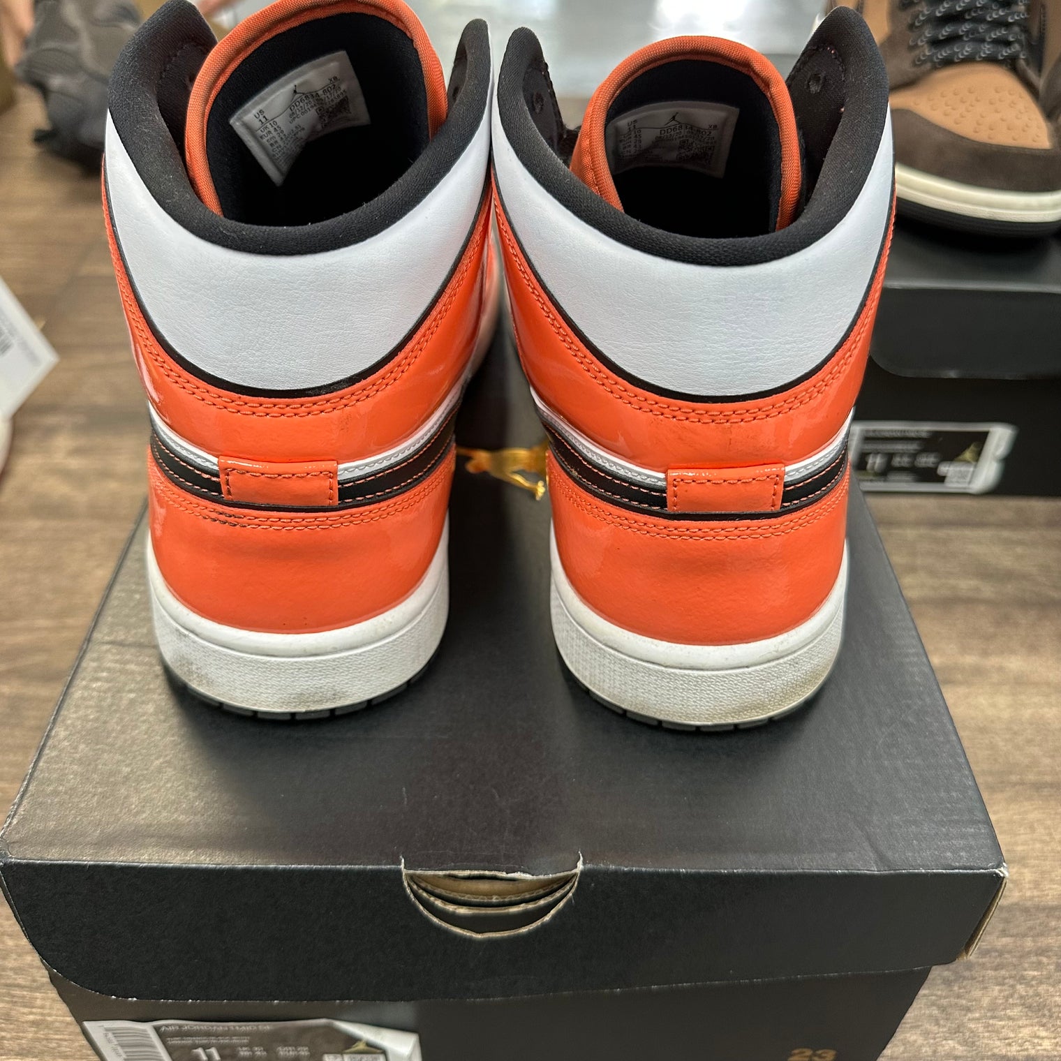 Turf Orange Jordan 1 Mid (USED)